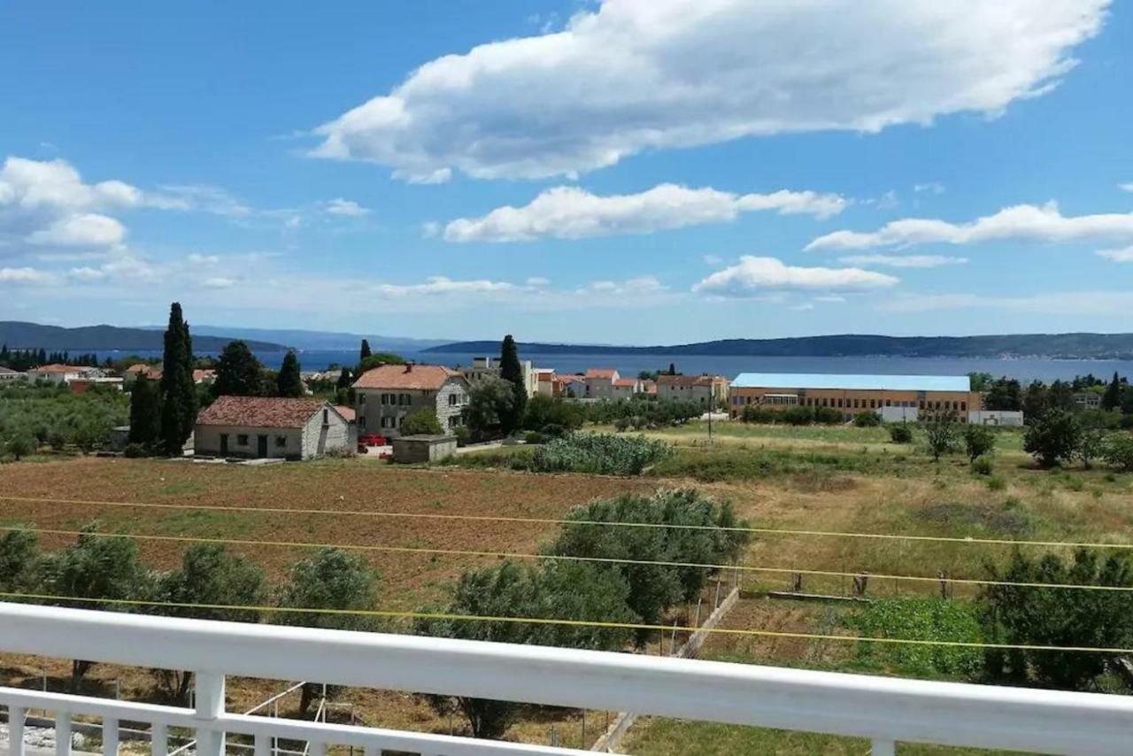 Cozy Apartment With Sea View Kaštela Extérieur photo