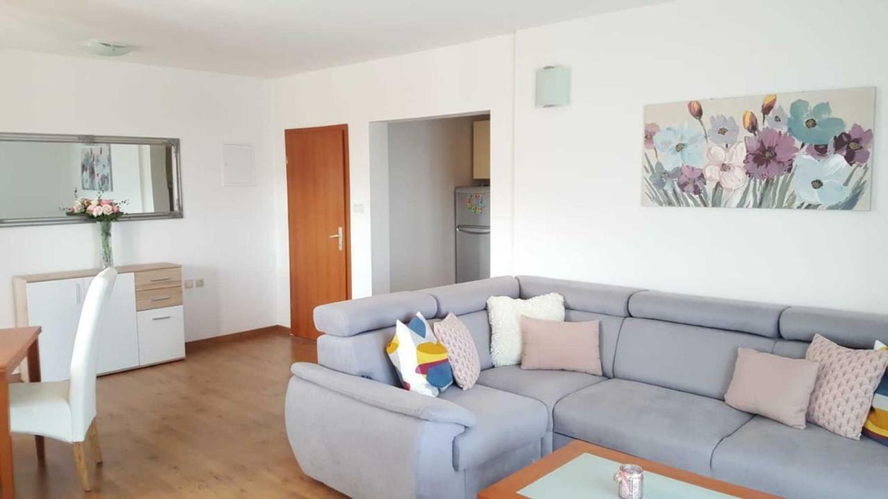 Cozy Apartment With Sea View Kaštela Extérieur photo