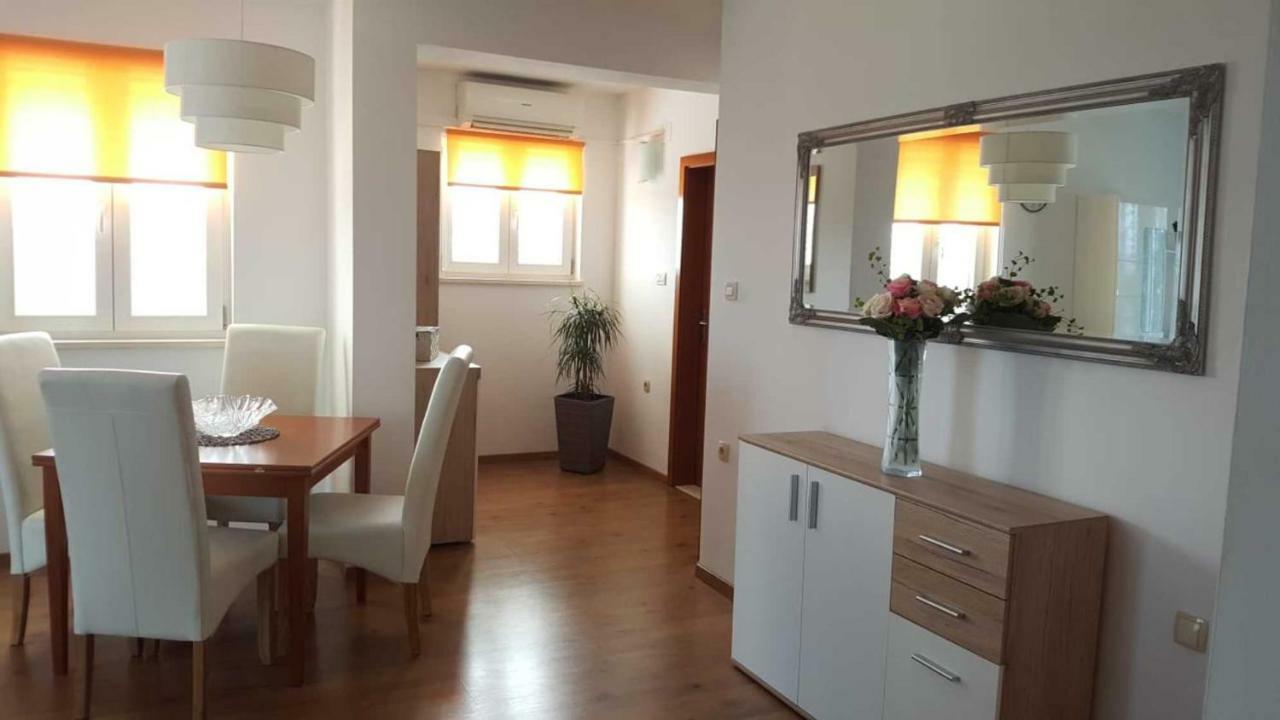 Cozy Apartment With Sea View Kaštela Extérieur photo